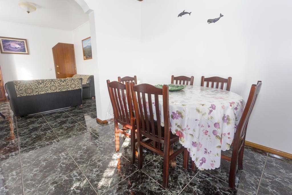 Oliveira Apartment