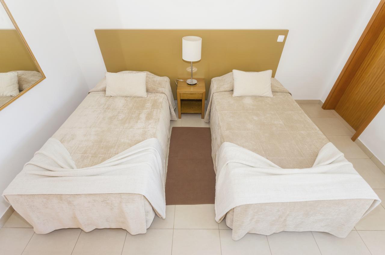 Oliveira Apartment