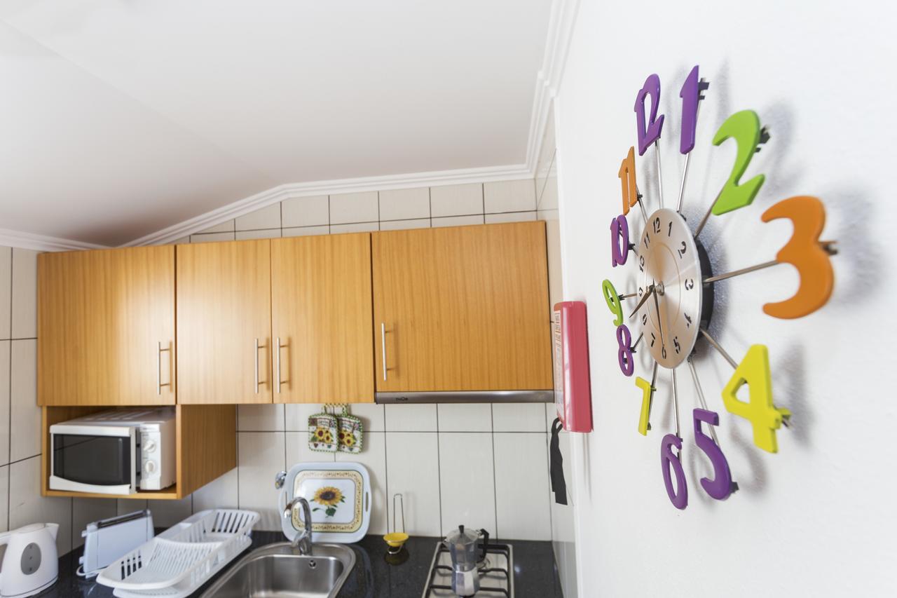 Oliveira Apartment