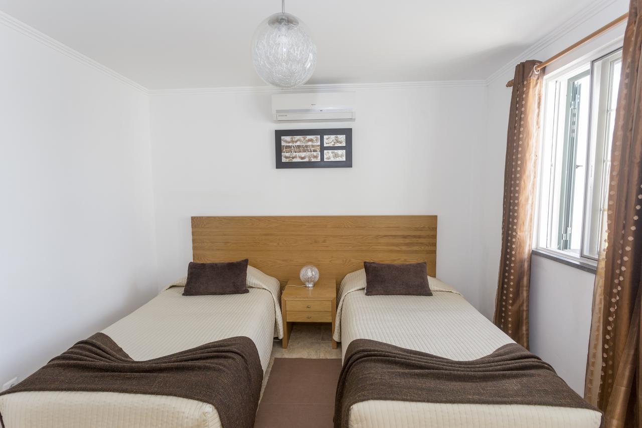 Oliveira Apartment *