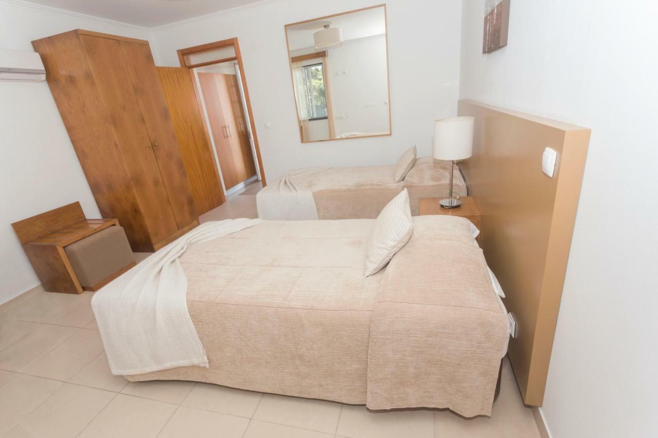 Apartment Oliveira *